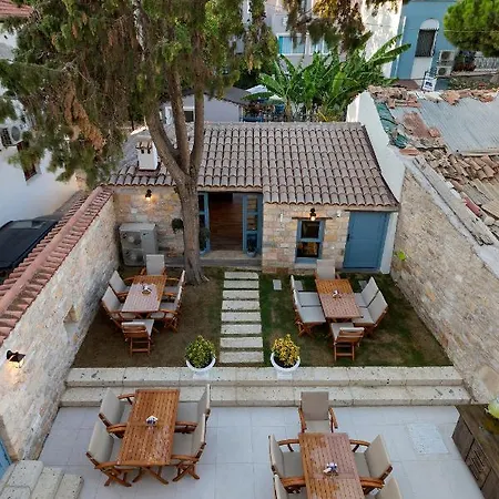 ホテル Eflin Haus Historical Place & Monument 3*