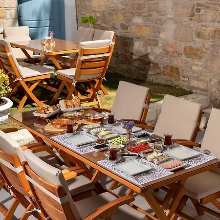 Hotel Eflin Haus Historical Place & Monument Cesme