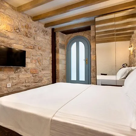 Hotel Eflin Haus Historical Place & Monument Cesme