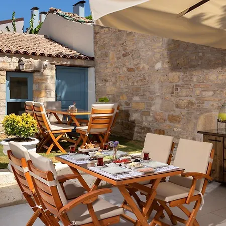 Hotel Eflin Haus Historical Place & Monument